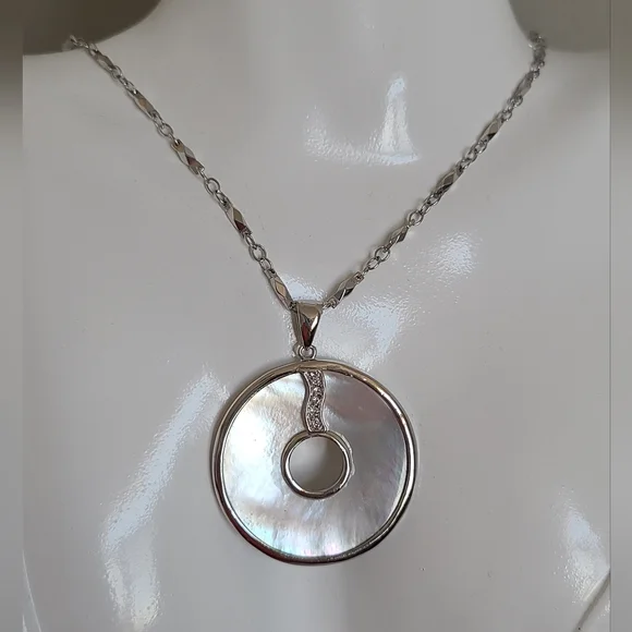 Vintage Long Chain Silver White Mother Pearl Shell Circle Boho Pendant Necklace - Picture 6 of 16